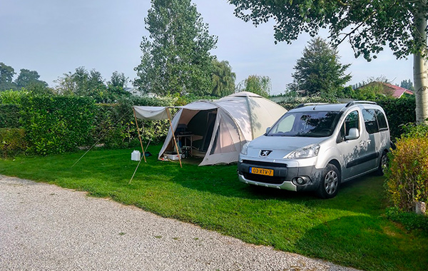 Location emplacement libre au camping à Autingues près de Calais